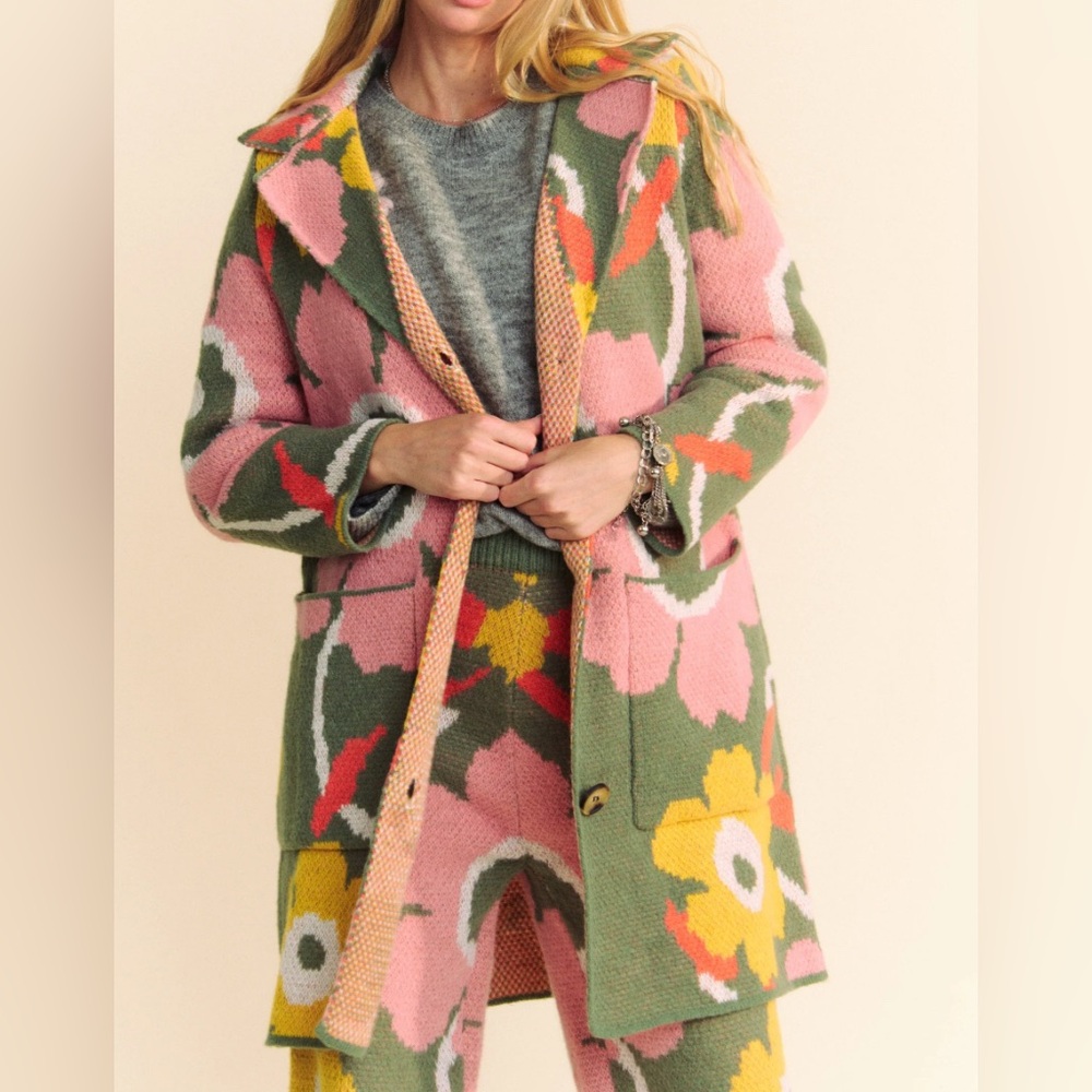 Mindy's Mai's Market Bold Floral Patterned Coat with Pink and Yellow Accents Med - Picture 7 of 7